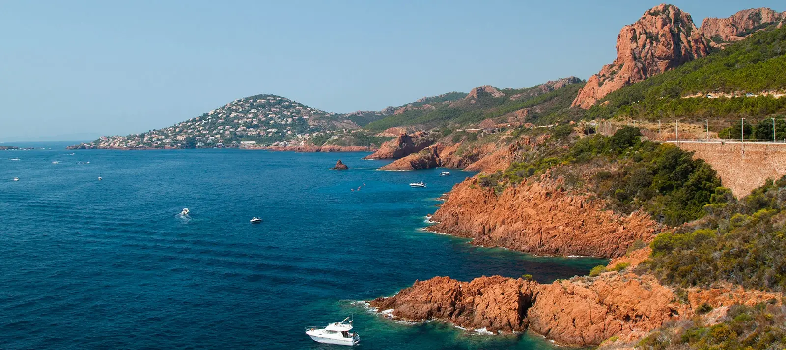 Corniche d'Or — Esterel — yacht anchor spot near Cannes