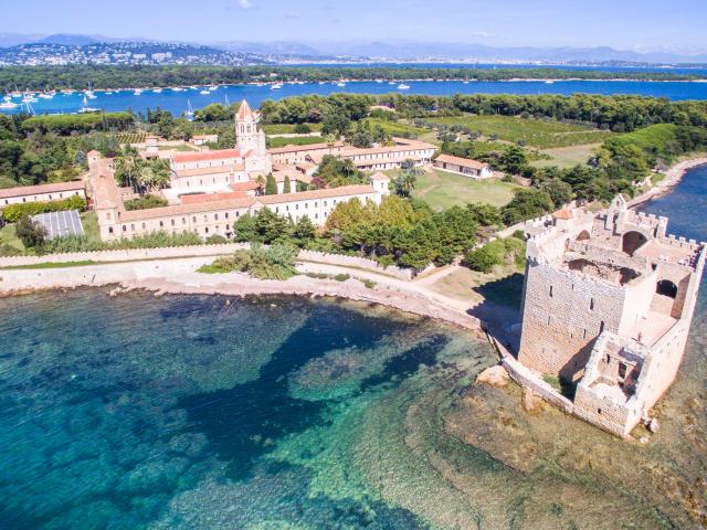 Île Saint-Honorat — yacht anchor spot near Cannes
