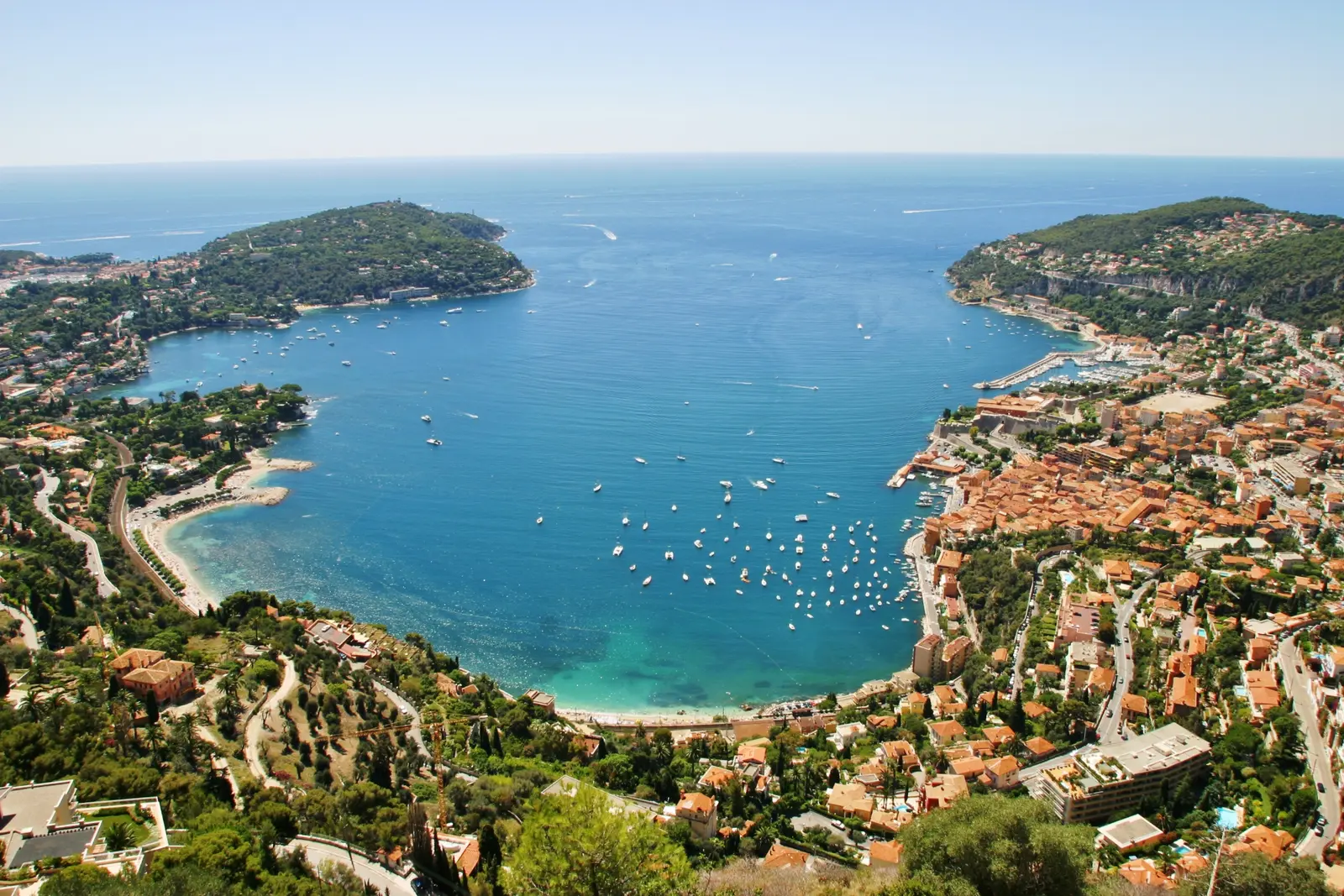 Villefranche-sur-Mer Bay — yacht anchor spot near Monaco